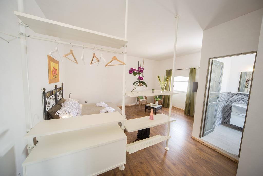 Giardino Nascosto Bed & Breakfast ตาเวียโน ห้อง รูปภาพ