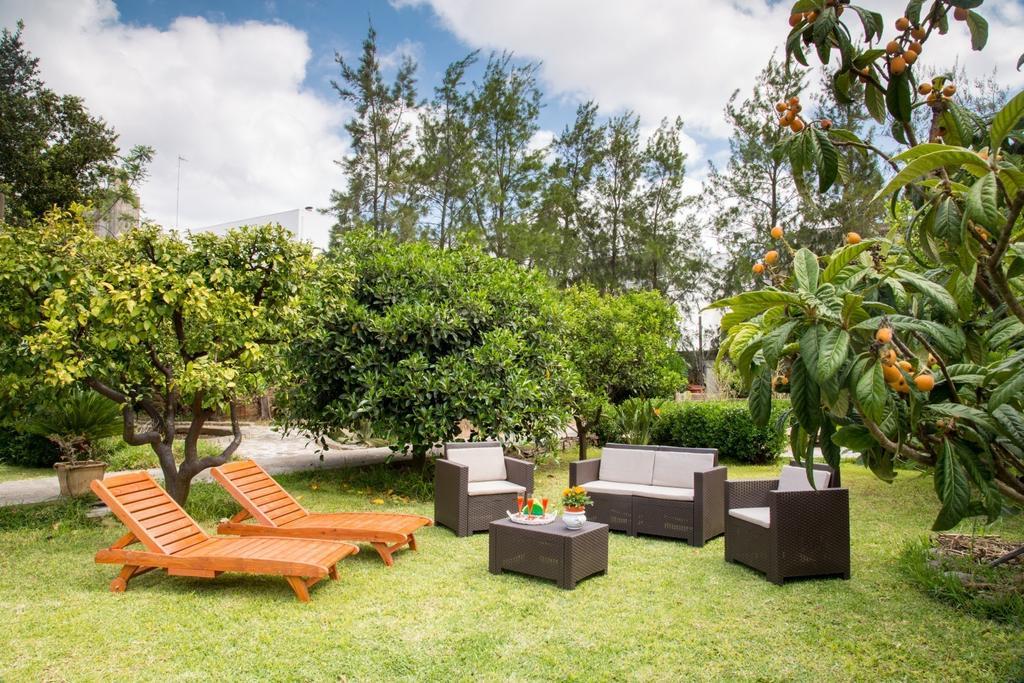 Giardino Nascosto Bed & Breakfast ตาเวียโน ภายนอก รูปภาพ